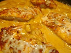 Chicken with Sumac Saffron Gravy 