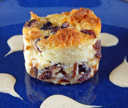 Cranberry_bread_pudding_1
