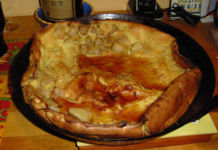 German Pancake with Pears and Cardamom