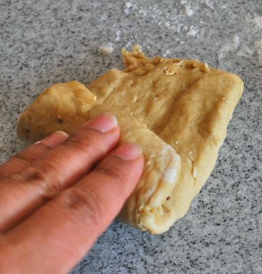 Heavenly Oatmeal-Molasses Rolls