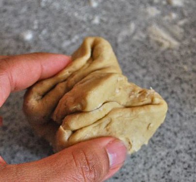 Heavenly Oatmeal-Molasses Rolls