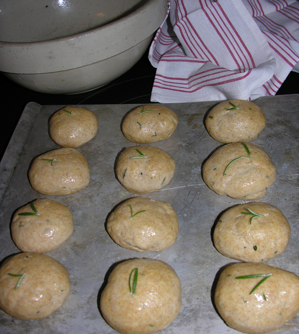 Rosemary lemon rolls 
