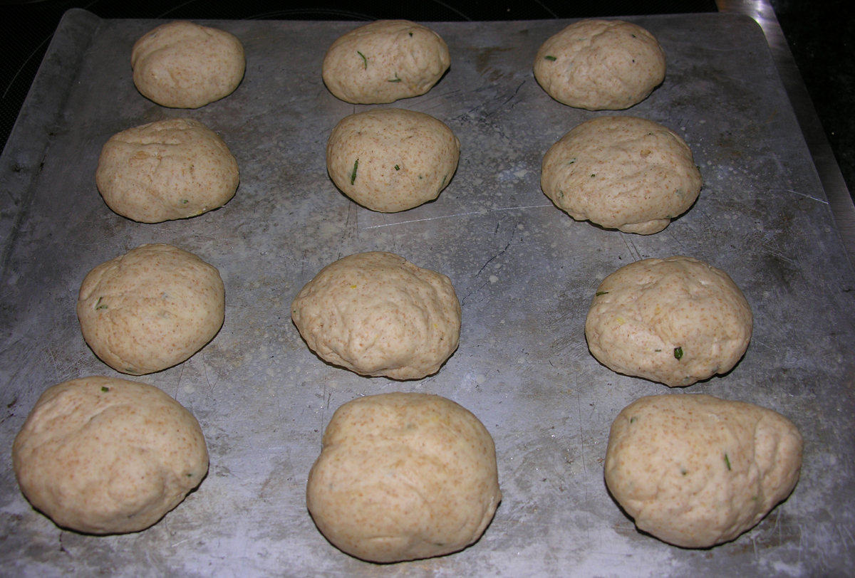 Rosemary lemon rolls 