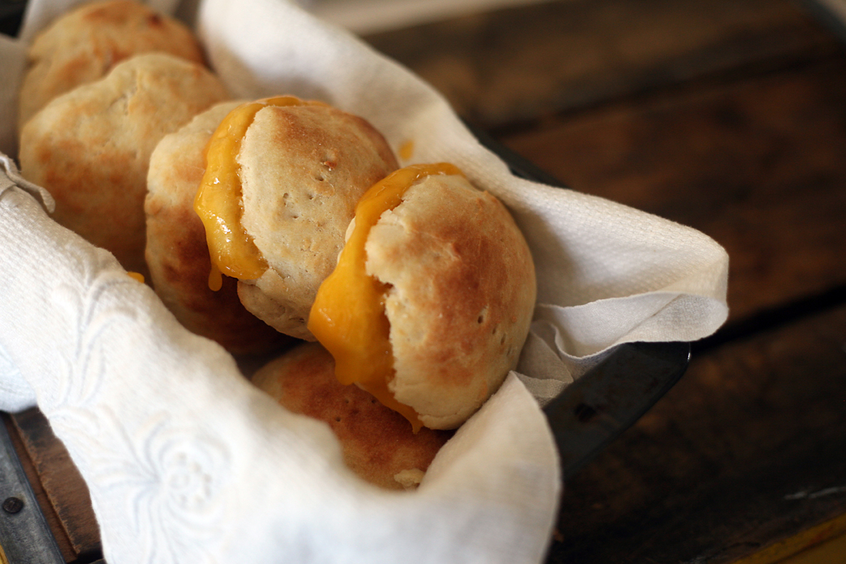 Galletas de Suero (Buttermilk Biscuits)