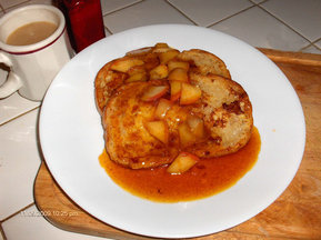 Pan Toast with Spicy Orange Apples 