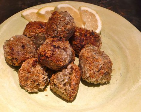 Lentil Meatballs with No Meat and a Surprise Center
