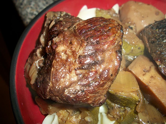Slow Cooked Short Ribs in Wine Sauce