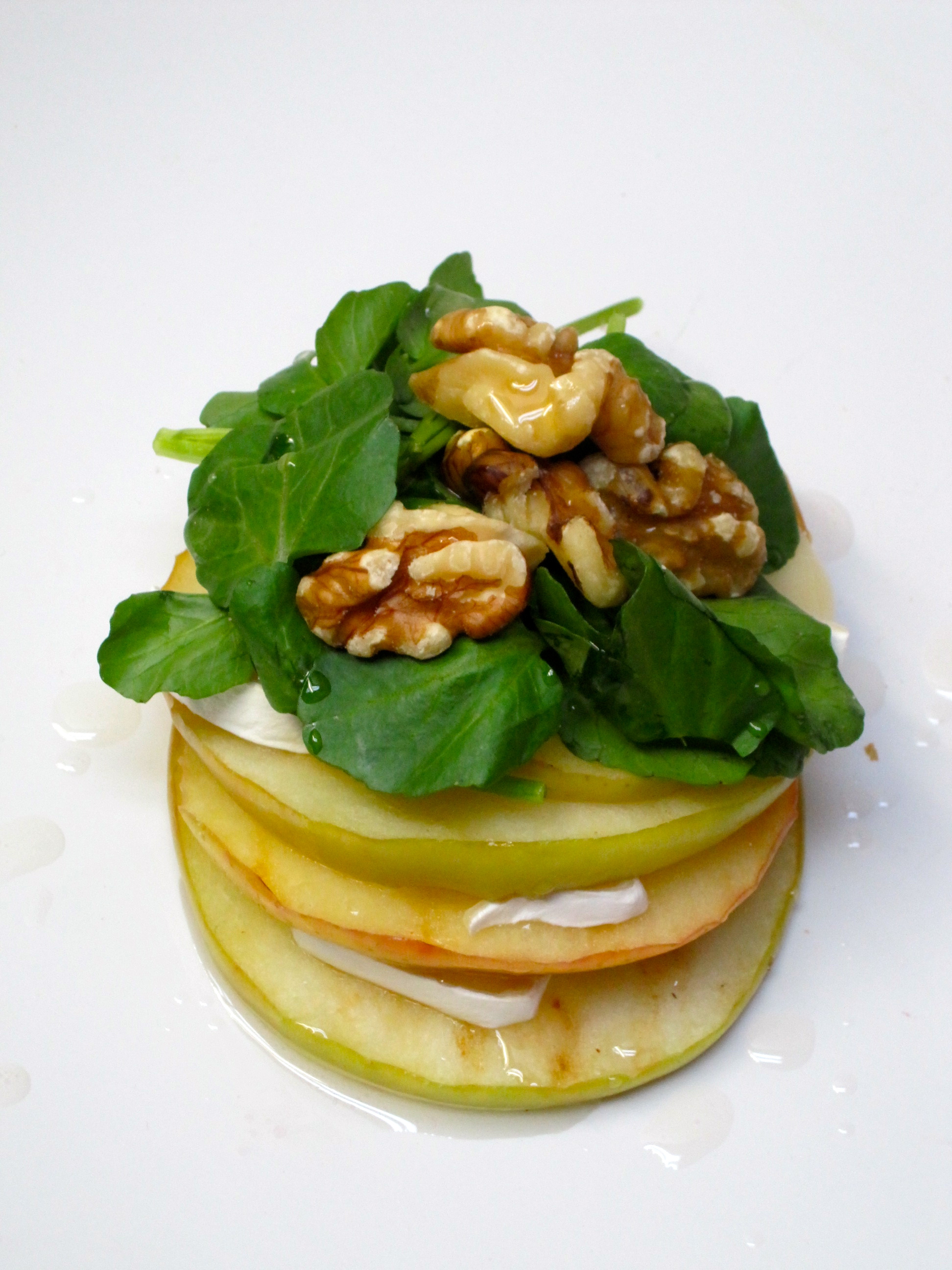 Insalata ai Mela ferri e Caldo Camembert 