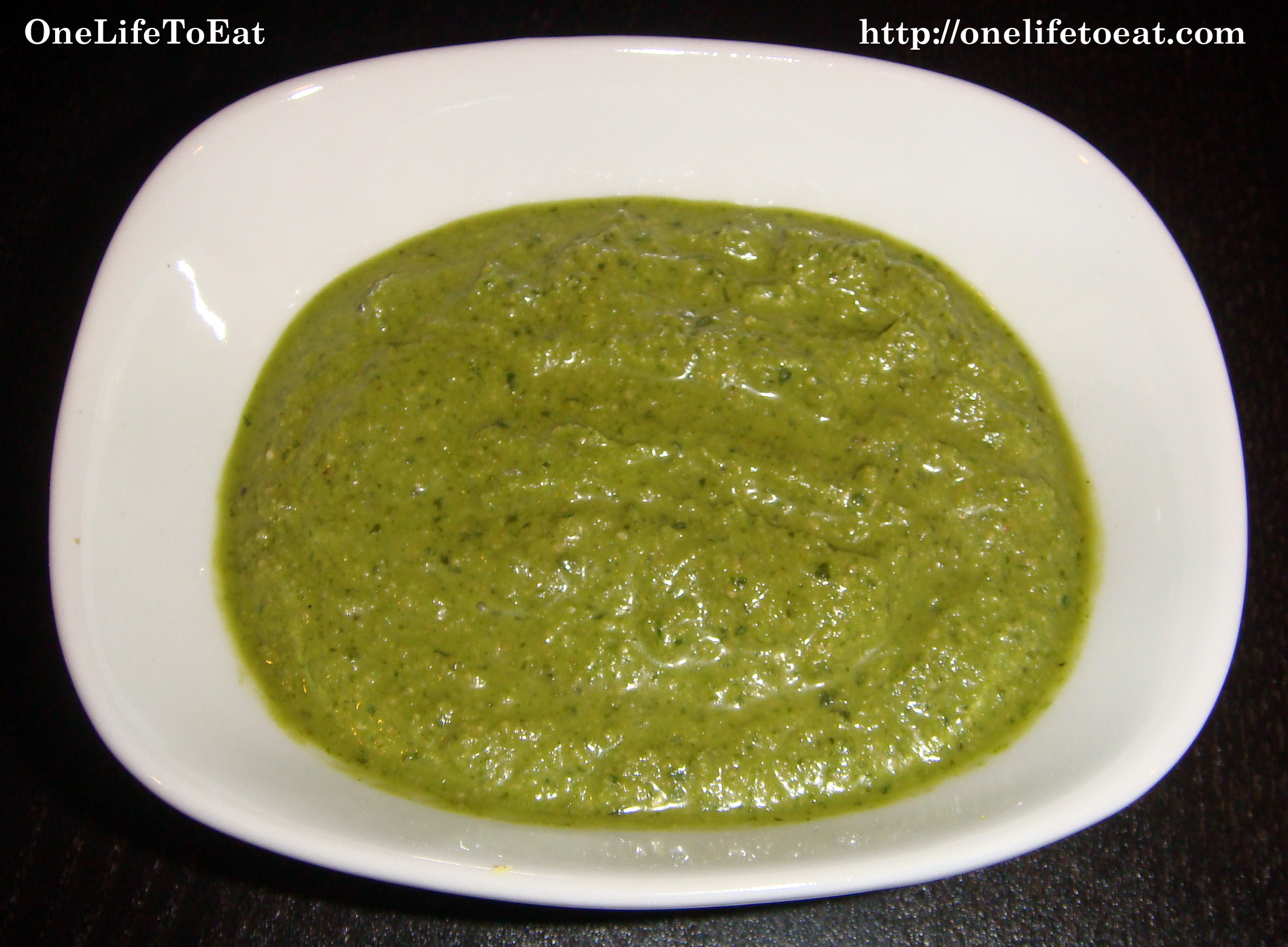Simple Coriander chutney - Mumbai style