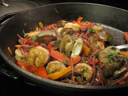 Red Wine Linguini with Clams and Shrimp