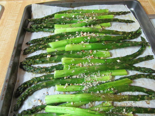 Pasta with tuna and roasted asparagus