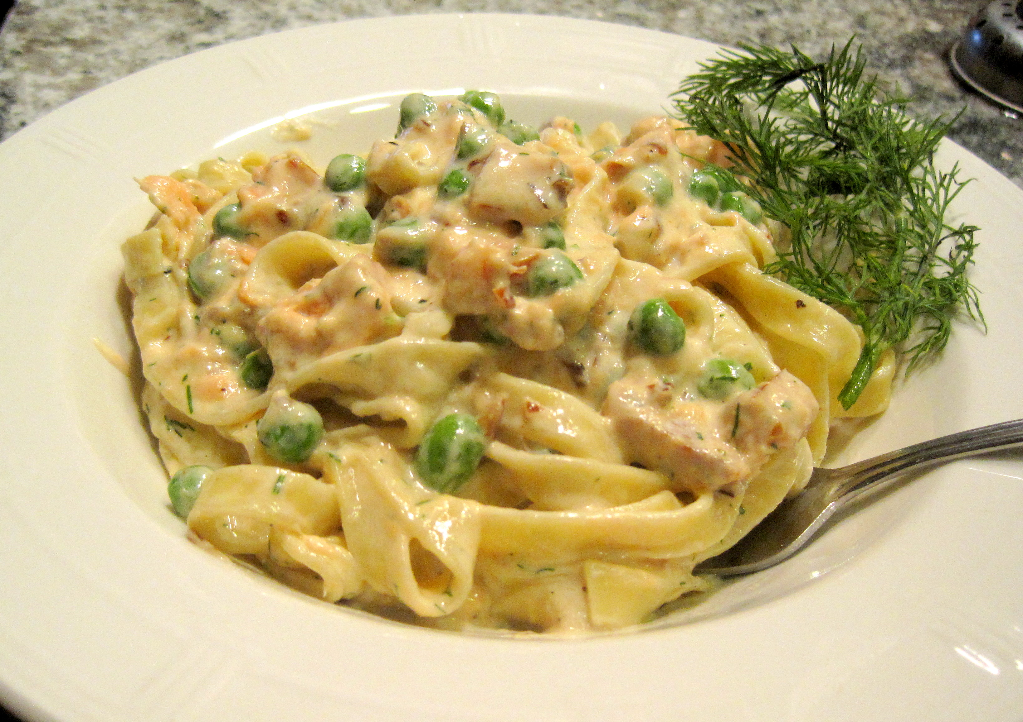 Fettuccine with a Smoked Salmon and Dill Cream Sauce