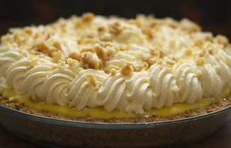 Banana Cream Pie with Macadamia Nut, Honey & Cardamom Brittle