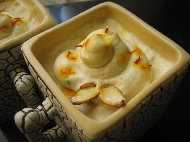 Shrikhand - A creamy yogurt pudding with cardamom 