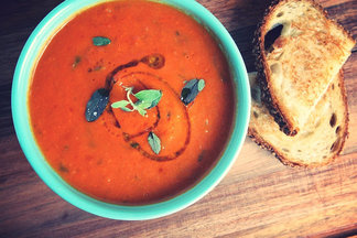 Homemade_tomato_soup_with_truffle_grilled_cheese
