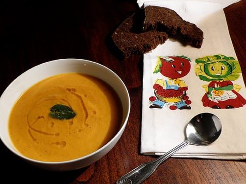 Crushy Carrot Soup with Ginger & Cumin 