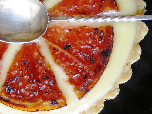 Broiled grapefruit tart(lets)