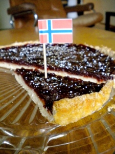 Syttende Mai (May 17) Tart