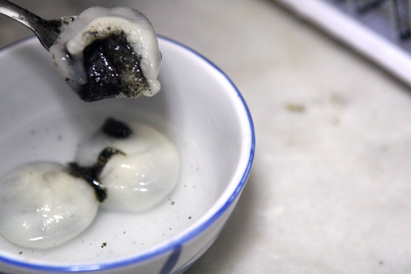 Glutinous Rice Balls with Black Sesame Filling