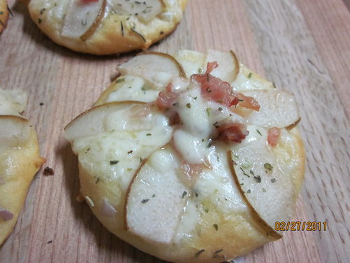 Pear and Prosciutto Tartlett