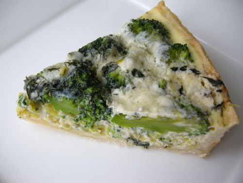 Broccoli, blue cheese and leek quiche