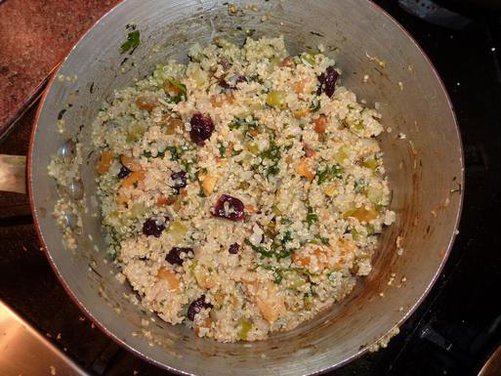 Quinoa Stuffing with Dried Fruits