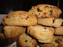 Biscotti with cinnamon and cloves.