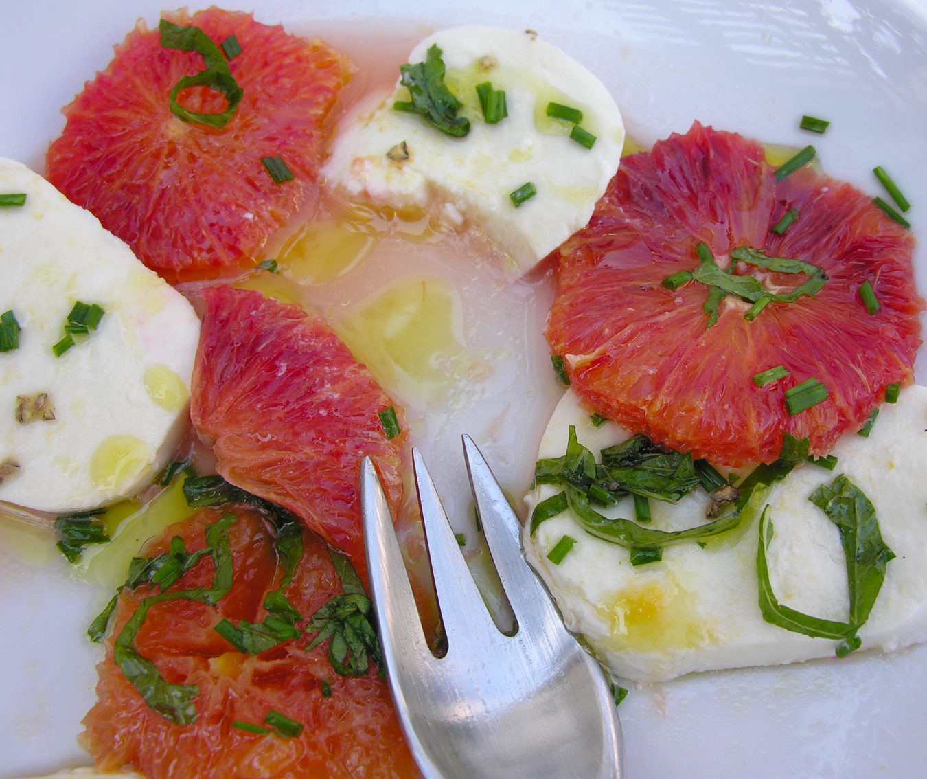 Winter Insalata with Ovoline Mozzarella and Citrus
