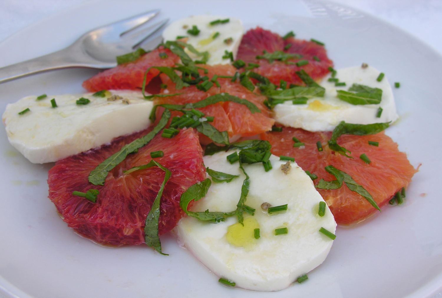 Winter Insalata with Ovoline Mozzarella and Citrus