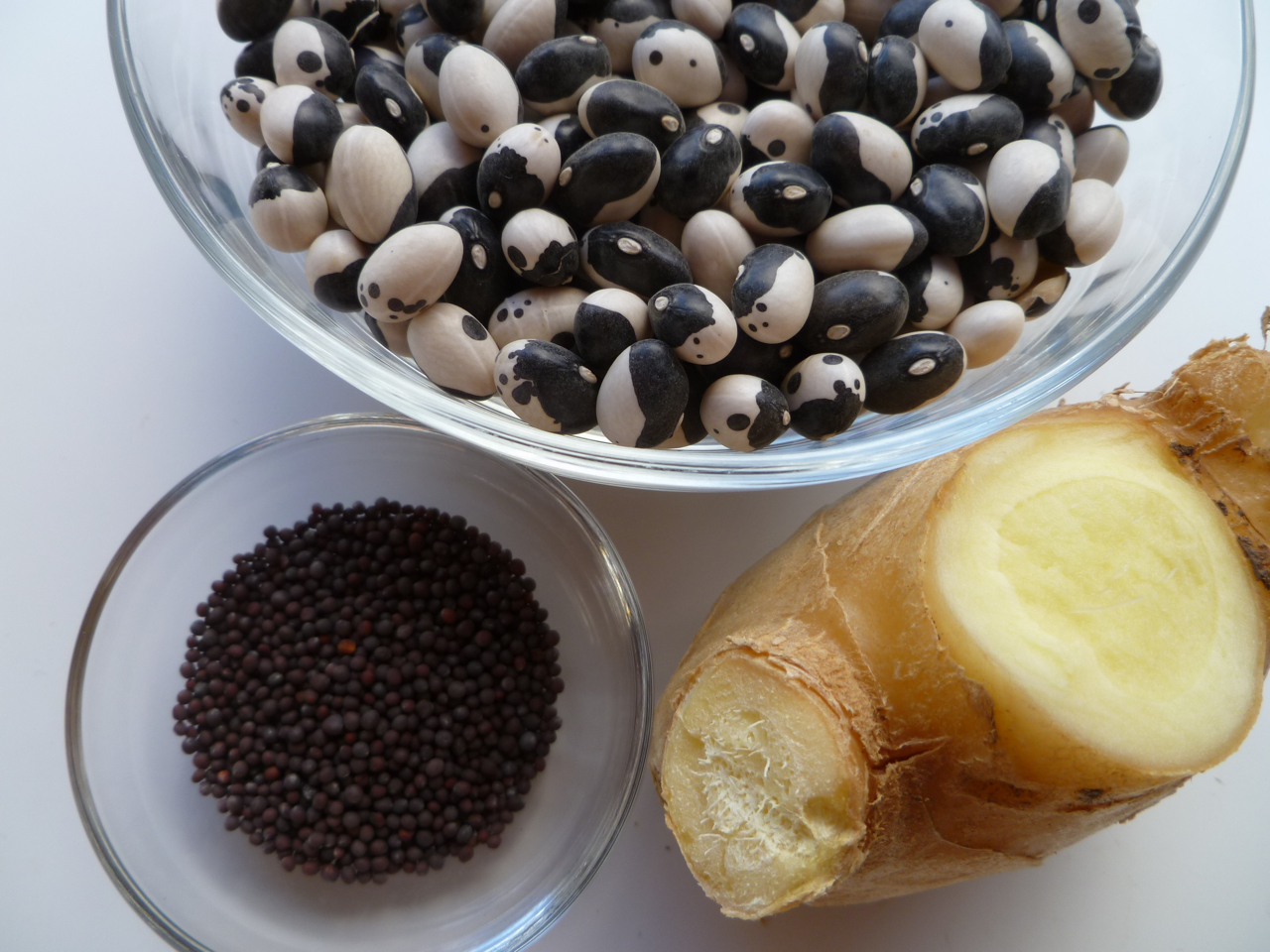 Calypso beans with ginger and black mustard seeds