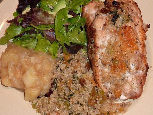 Quinoa Stuffing with Dried Fruits
