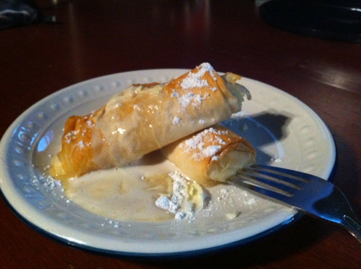 Phyllo Sweet Ricotta Rolls
