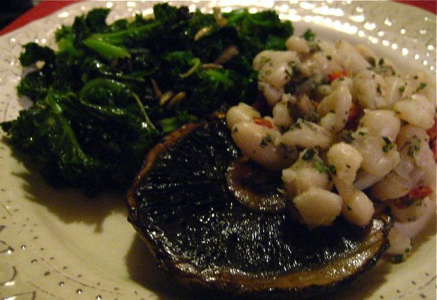 Spicy Sauteed Kale with Pan Roasted Garlic, Currants and Sun Flower Seeds (Vegan, gluten free)