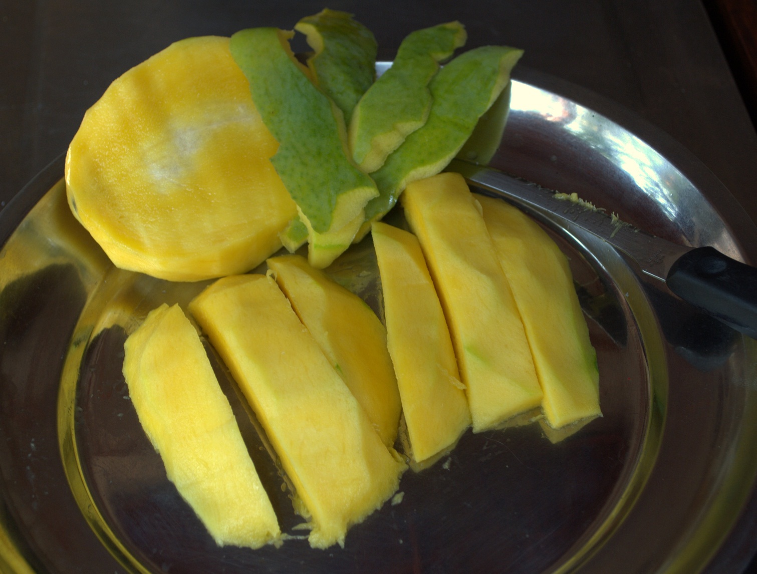 Flaming  Mango  Dessert