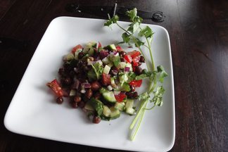 Black chickpea salad
