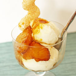 Pina_colada_sorbet_with_caramelized_pineapple_250