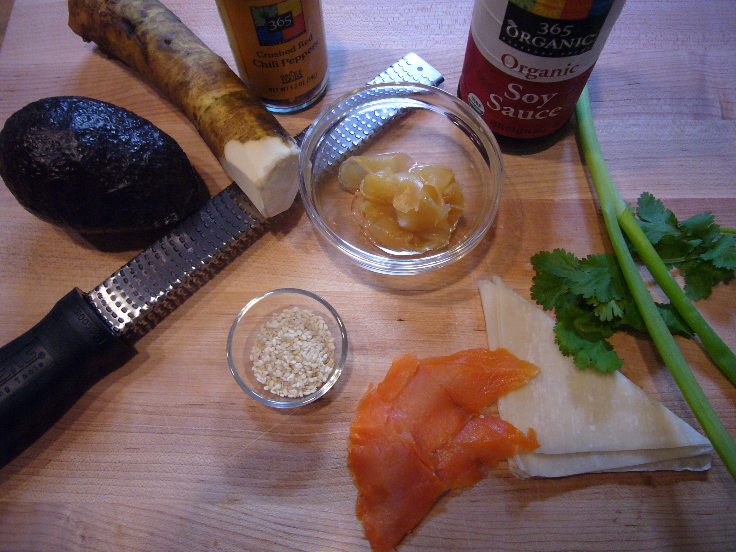 Asian guacamole with Smoked Salmon
