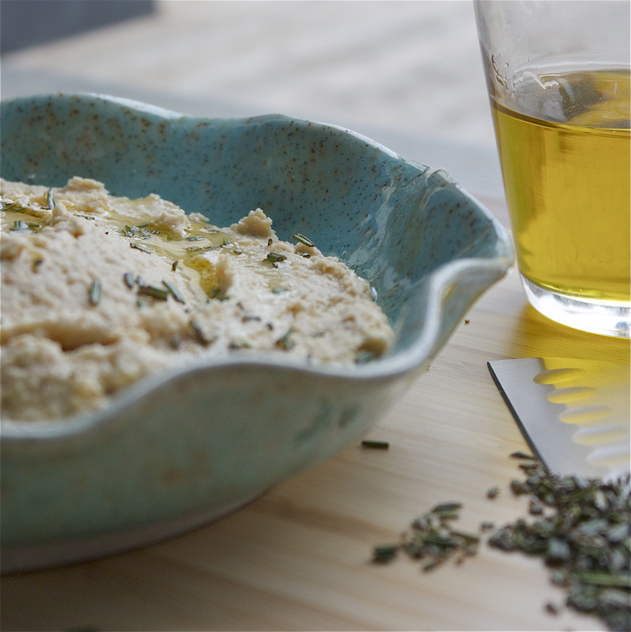 Roasted Horseradish Hummus