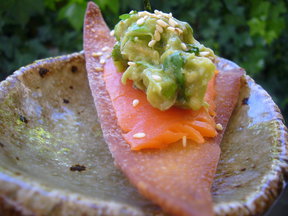 Asian guacamole with Smoked Salmon
