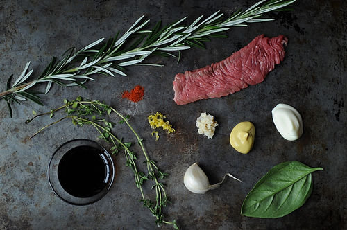 Herbed Beef Skewers with Horseradish Cream
