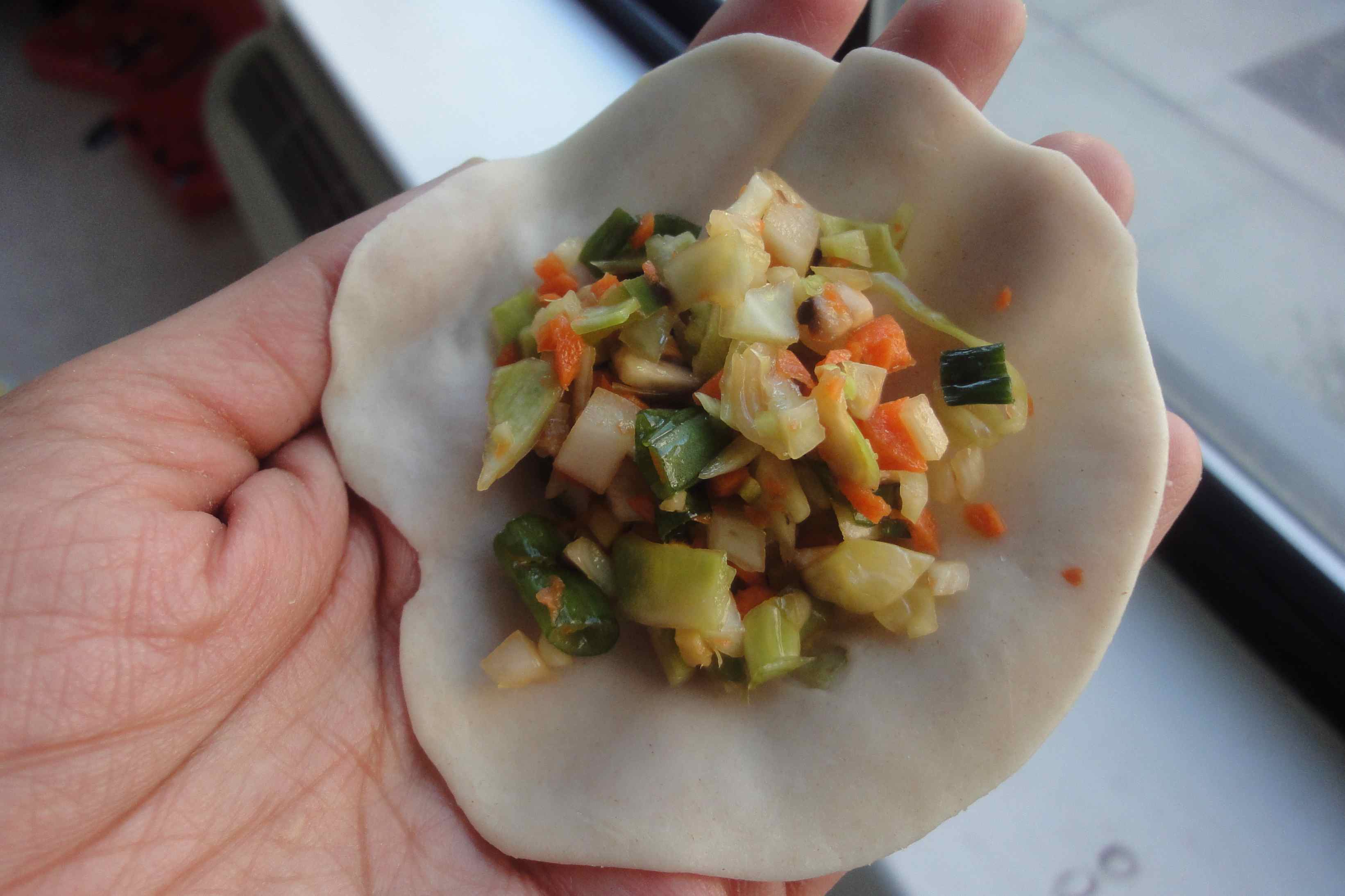 Ginger-garlic momos 