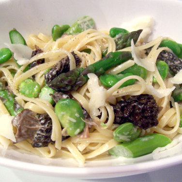 Asparagus_morel_fava_1