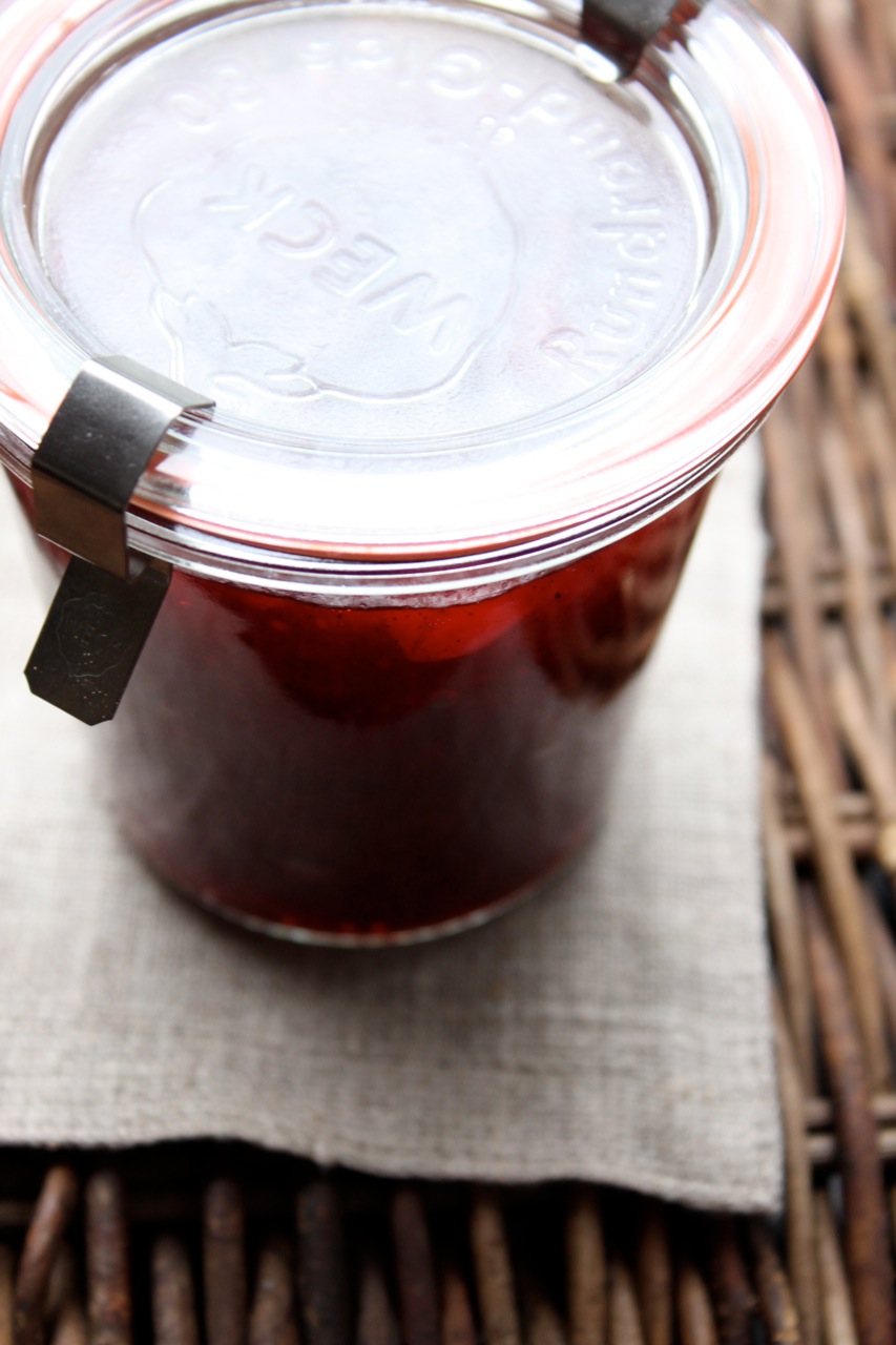 Cranberry Sauce with Vanilla and White Port
