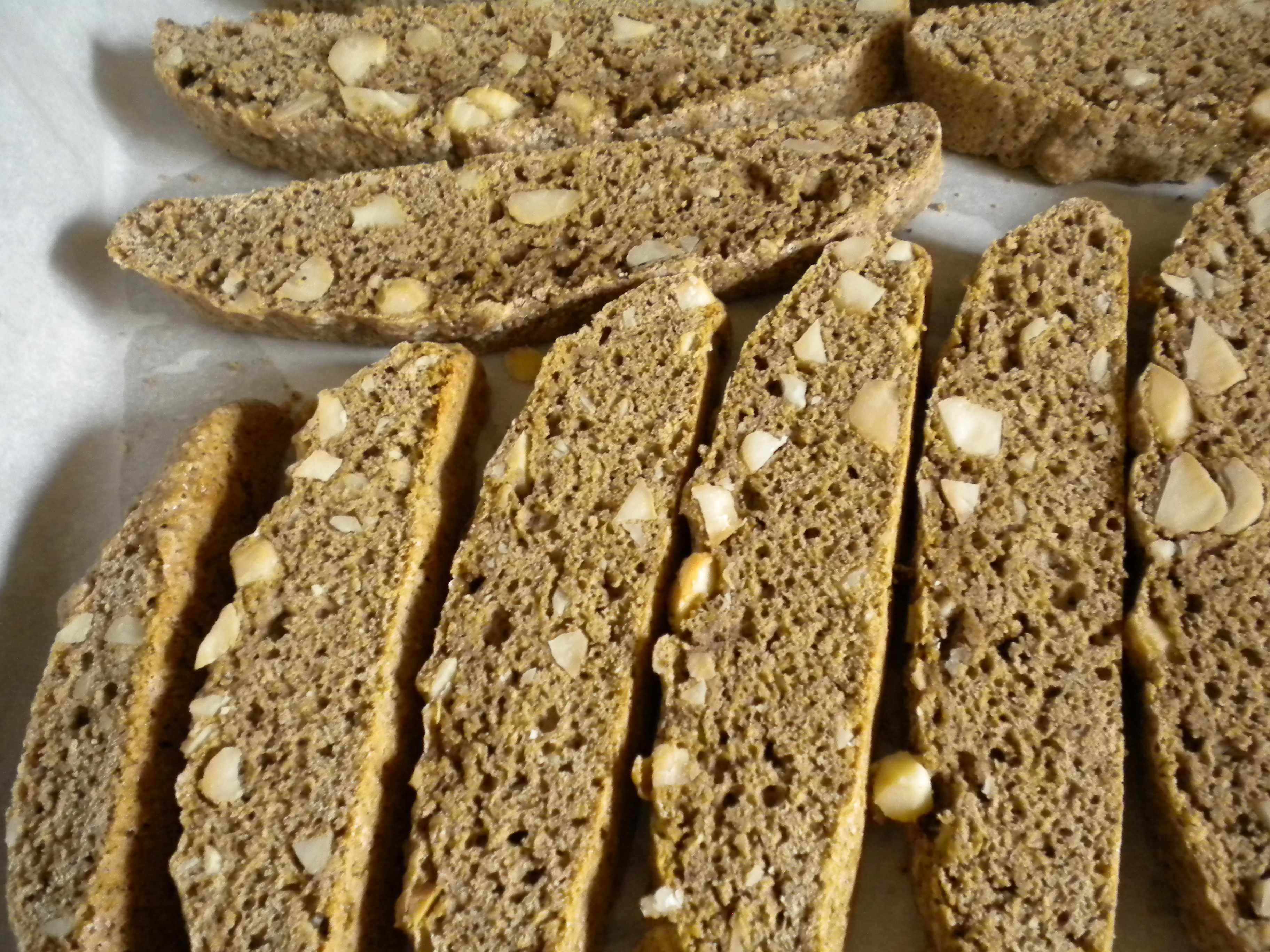 Kona Macadamia Biscotti