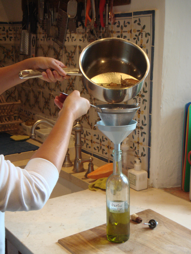 Can't live without you Garlic Infused Olive Oil 