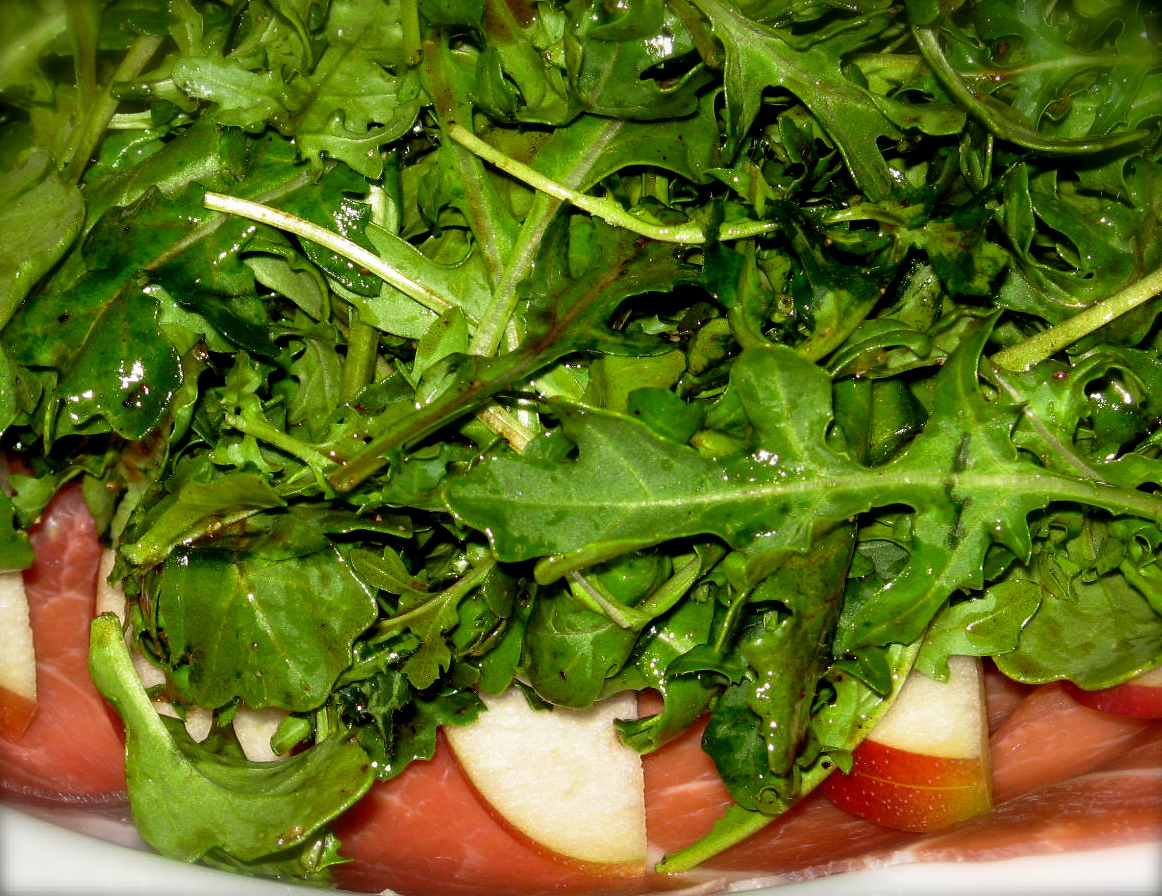 Rocket Arugula Salad with Apples & Prosciutto!