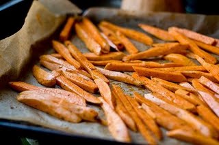 Sweet and Spicy Sweet Potato Fries with Garlic Lime Dipping Sauce