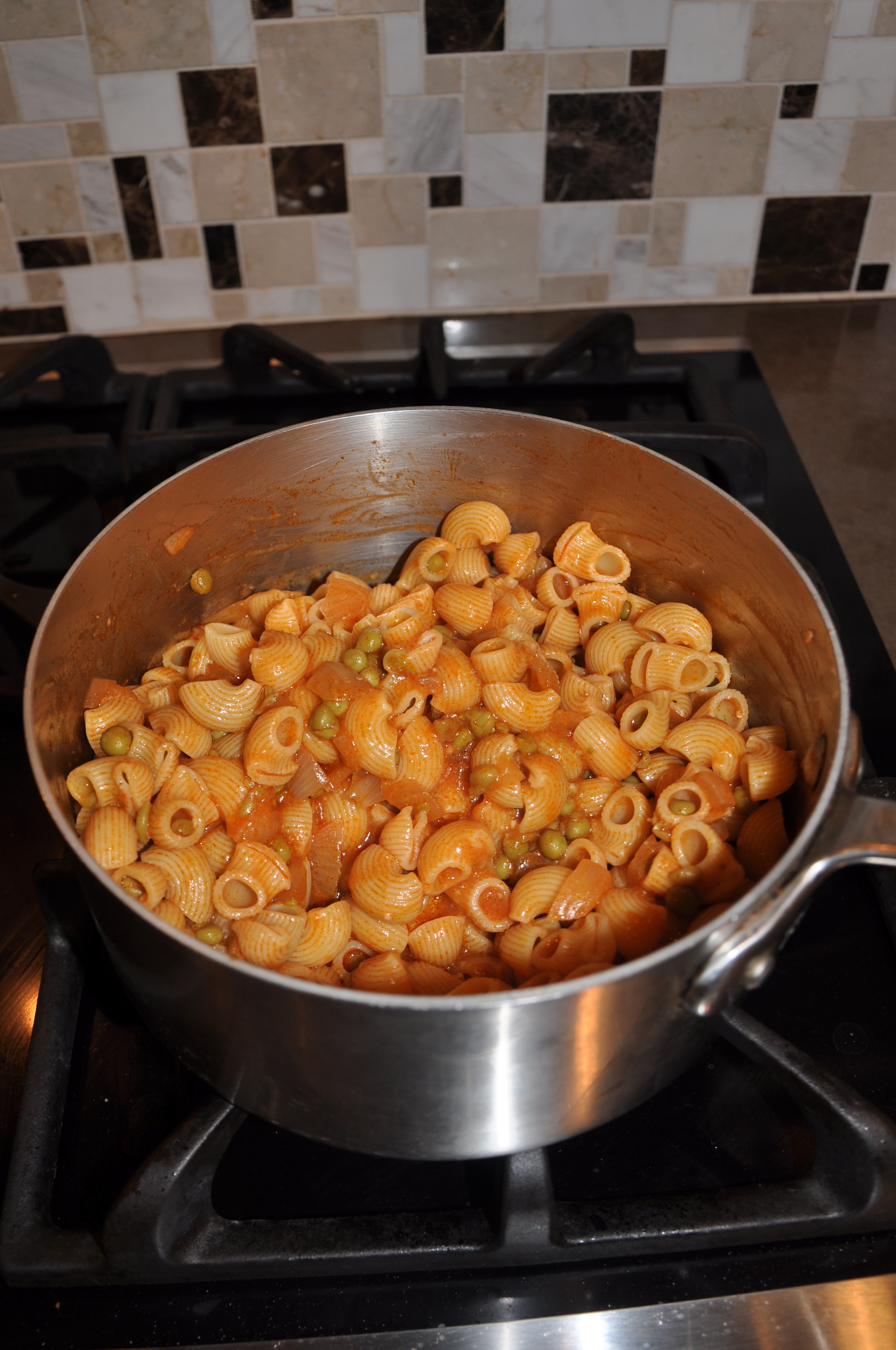 Grandma's macaroni and peas