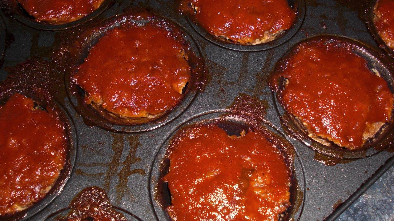 Individual Chipotle Meatloaves with Zesty Orange Ketchup Glaze