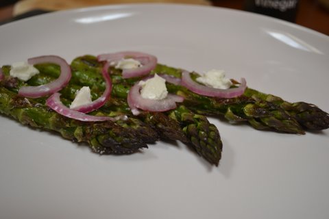 Asparagus with Goat Cheese and Pickled Red Onion